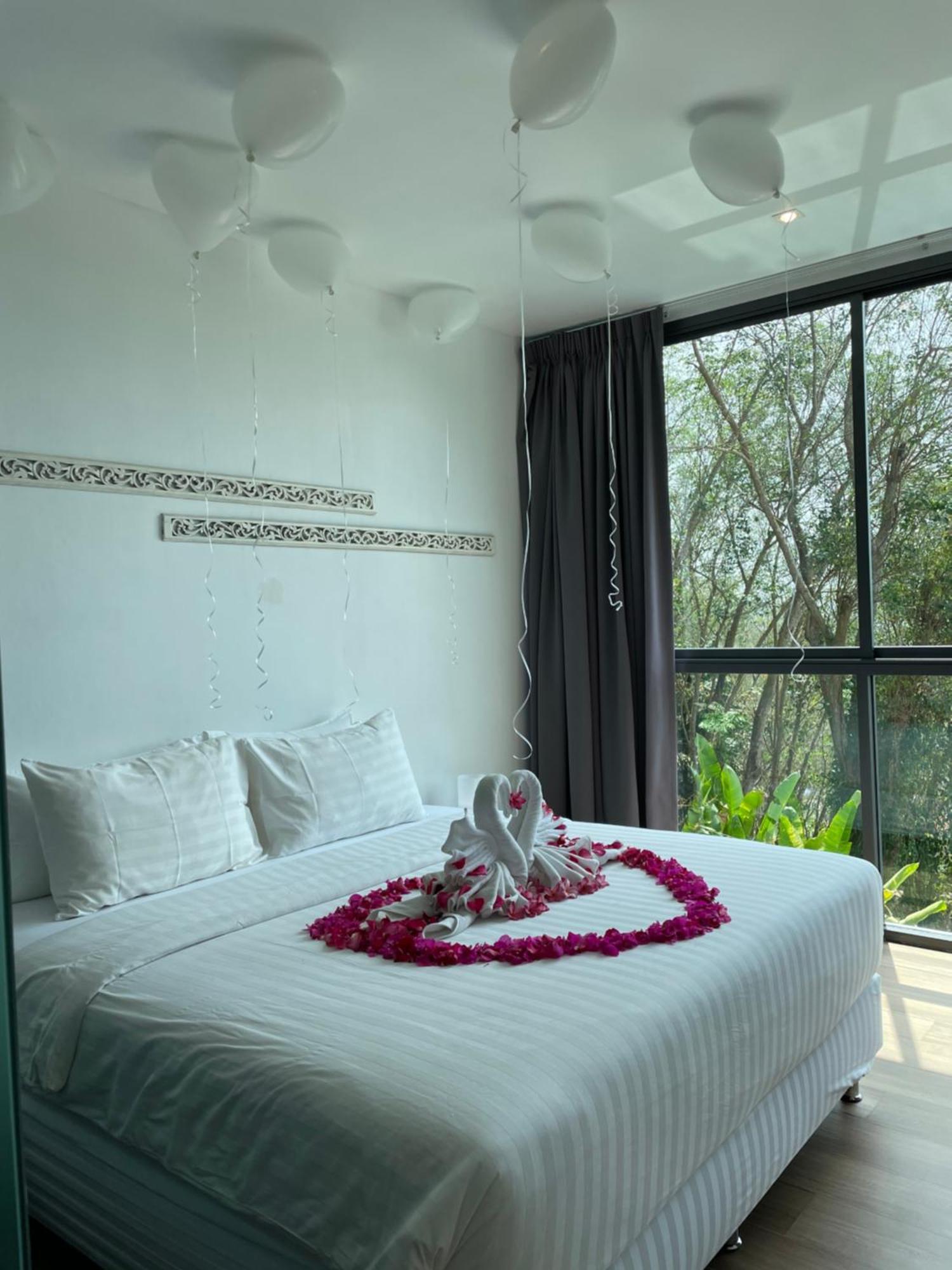 Baan Saint-Tropez Seaview Villas Kata Beach Luaran gambar