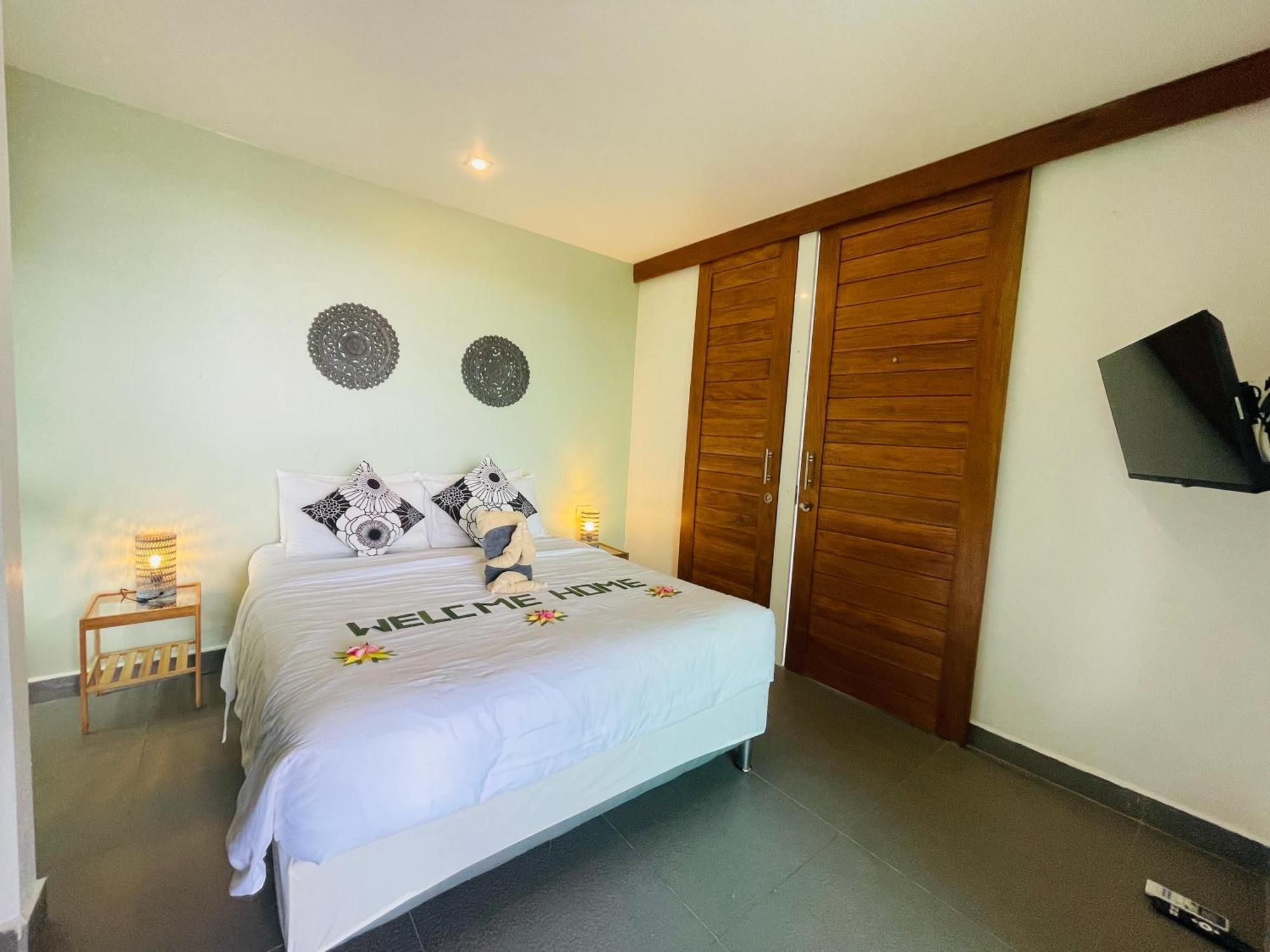 Baan Saint-Tropez Seaview Villas Kata Beach Luaran gambar