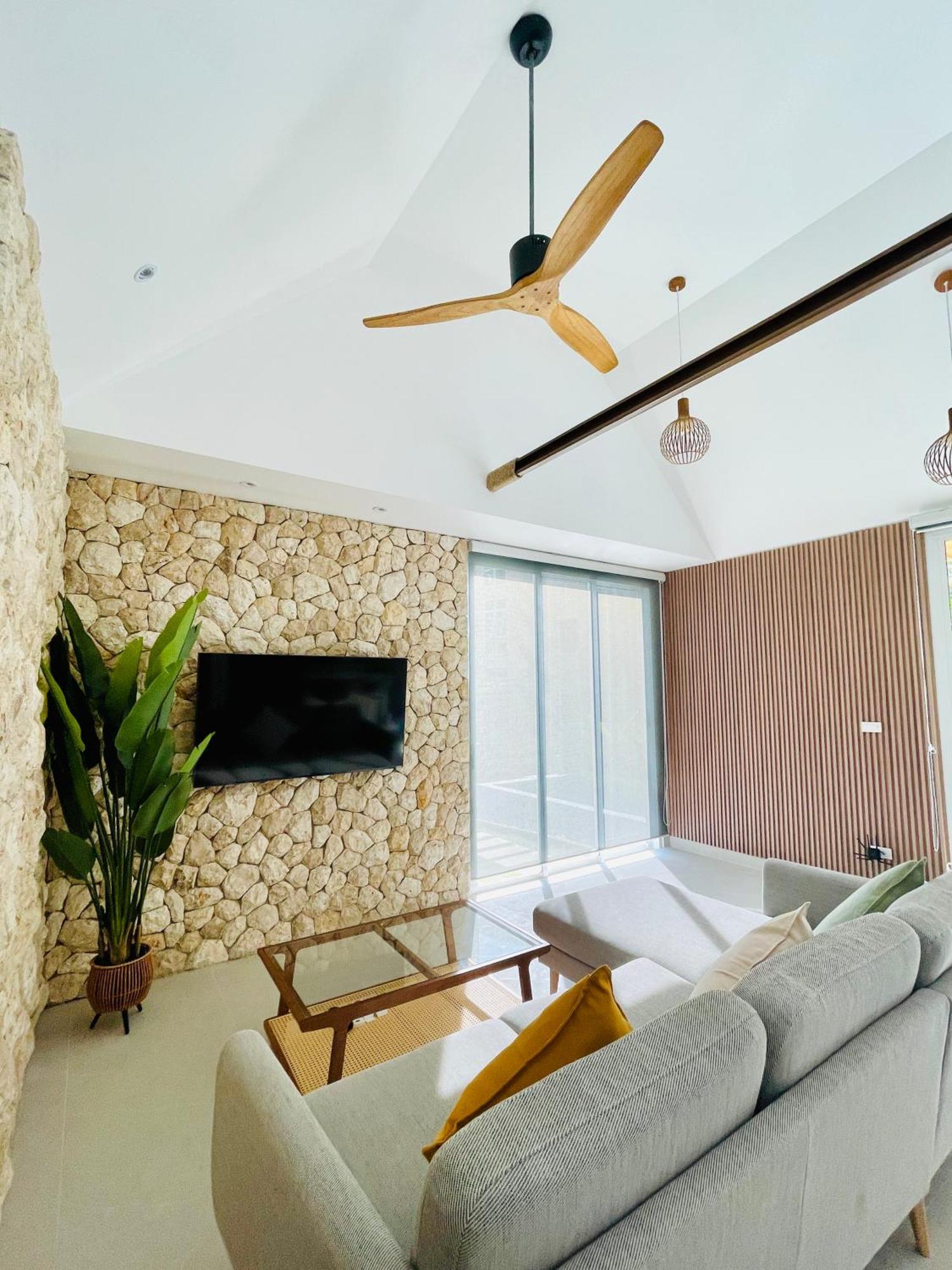 Baan Saint-Tropez Seaview Villas Kata Beach Luaran gambar