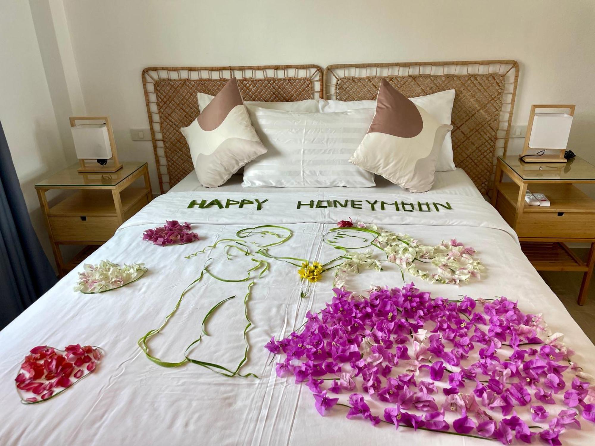 Baan Saint-Tropez Seaview Villas Kata Beach Luaran gambar