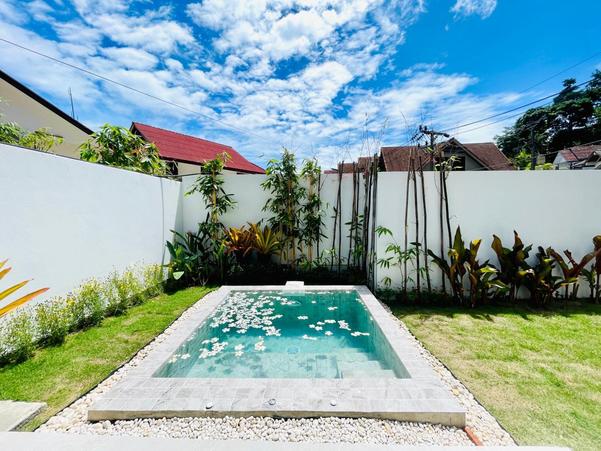 Baan Saint-Tropez Seaview Villas Kata Beach Luaran gambar